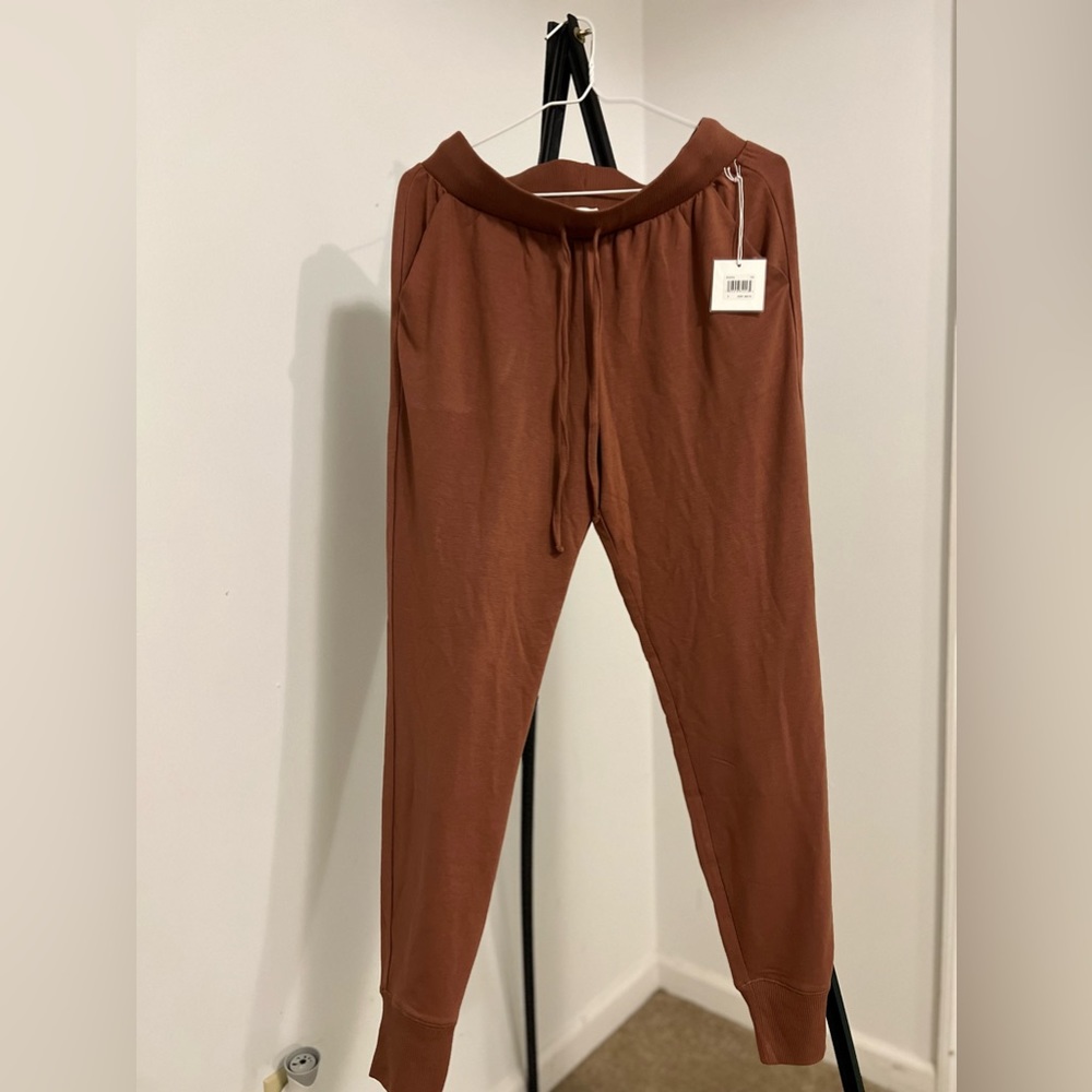NWT| LYR by splendid Sweat Pants